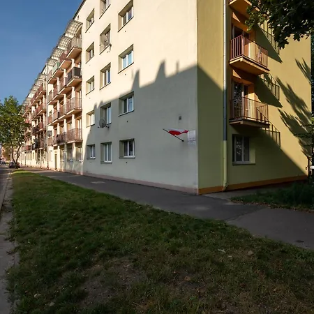 Uniwersytecka Standard By Bookinghost Łódź